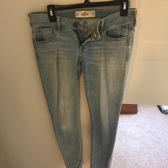 Light Wash Skinny Jeans - Picture 2 of 3